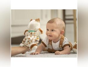 Sophie la girafe - Sweety Sophie Hand Puppet Comforter Baby Gift-Stuffed Toys-AllSensory, Baby Sensory Toys, Baby Soft Toys, Comfort Toys, Gifts for 0-3 Months, Gifts For 3-6 Months, Imaginative Play, Puppets & Theatres & Story Sets, Sophie la girafe-Learning SPACE